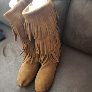 Minnetonka fringe boots